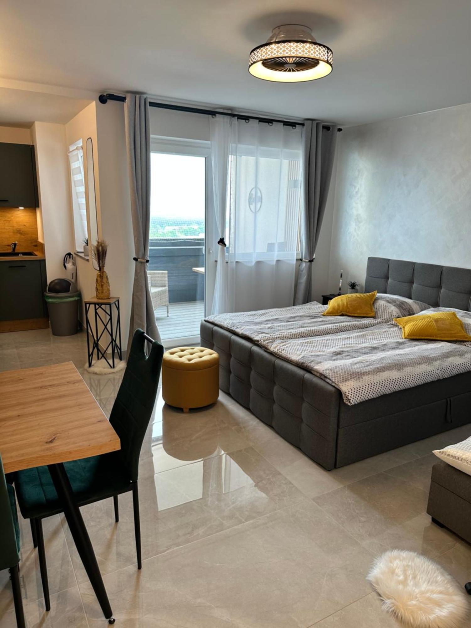 Fewo Sky21 * Langen Exklusives Appartment Vollausstattung / Zentrale Lage *Neu* Esterno foto